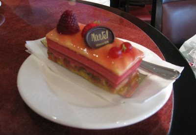 ژنو-کافه-مارتل-Tea-Room-Martel-155167