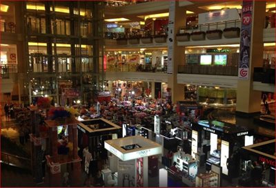 بازار تامان آنگریک Taman Anggrek Mall