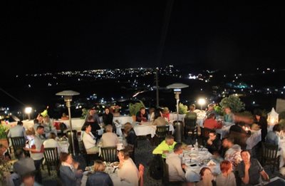 سانتورینی-رستوران-Metaxy-Mas-Tavern-162438