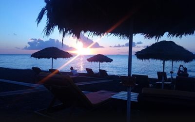 سانتورینی-ساحل-پریسا-Perissa-Beach-163545