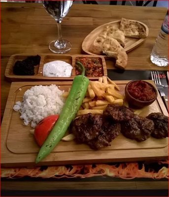 استانبول-کافه-رستوران-ماسا-بیسترو-Massa-Bistro-Cafe-Restaurant-164032