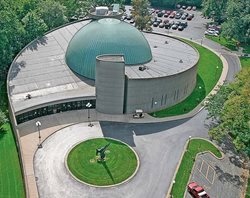 افلاک نمای استراسنبورگ The RMSC Strasenburgh Planetarium