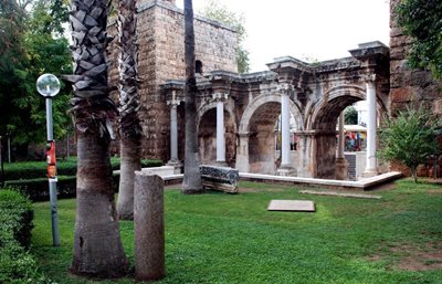 آنتالیا-دروازه-هادریان-Hadrian-s-Gate-166554