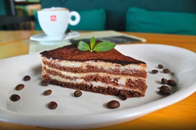 مارماریس-کافه-یونوس-Yunus-Cafe-Bar-173470
