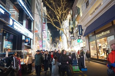 سئول-خیابان-خرید-میونگ-دونگ-Myeongdong-Shopping-Street-176578