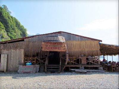 رستوران سازانداری Sazandari Restaurant