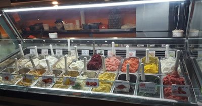 بالی-کافه-گوستو-گلاتاریا-Gusto-Gelato-Caffe-178258