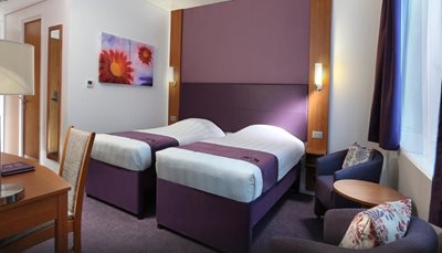 ابوظبی-هتل-پریمیر-این-Premier-Inn-Hotel-180357