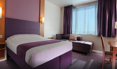 ابوظبی-هتل-پریمیر-این-Premier-Inn-Hotel-180356