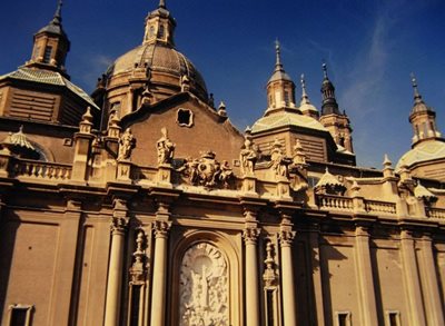 ساراگوسا-کلیسای-جامع-بانوی-پیلار-Basilica-de-Nuestra-Senora-del-Pilar-182081