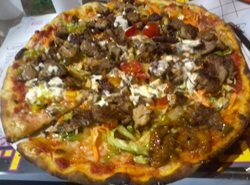 پیتزا فروشی منیر Mounir - Pizzeria & Kebab