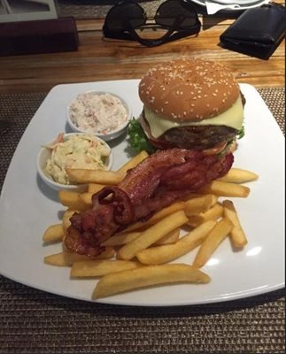 پاتایا-رستوران-بیف-ایتر-Beefeater-Steakhouse-Pub-184052