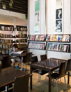 سنگاپور-کافه-کتاب-The-Book-Cafe-189876