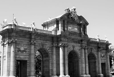 مادرید-دروازه-آلکالا-Puerta-de-Alcala-190585