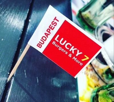 بوداپست-فست-فود-Lucky-7-Burgers-More-192256