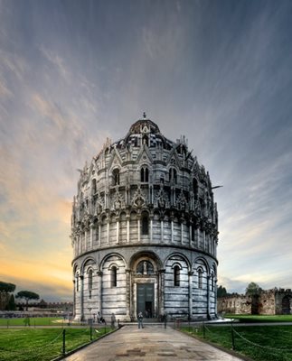 تعمیدگاه سن جان Pisa Baptistry
