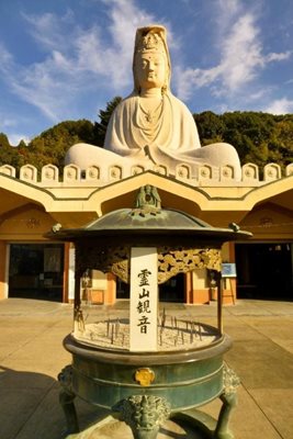 کیوتو-مجسمه-Ryozen-Kannon-195064