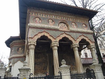 بخارست-صومعه-استاروپولئوس-Stavropoleos-Monastery-195698