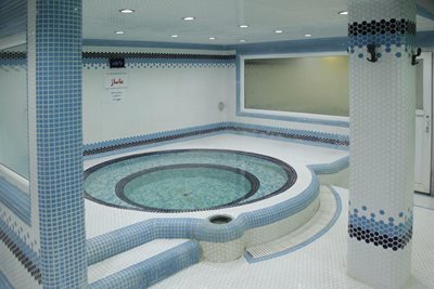 تهران-مجموعه-ورزشی-ارم-تهران-196900