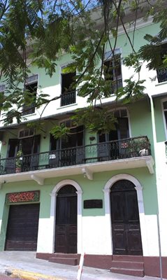 پاناما-سیتی-اقامتگاه-قصر-لونا-Luna-s-Castle-Hostel-197343