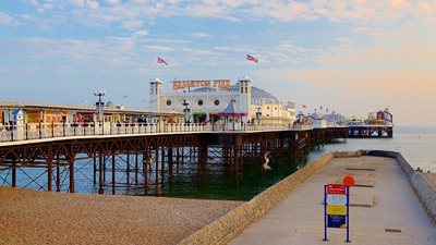 اسکله تفریحی برایتون Brighton Pier