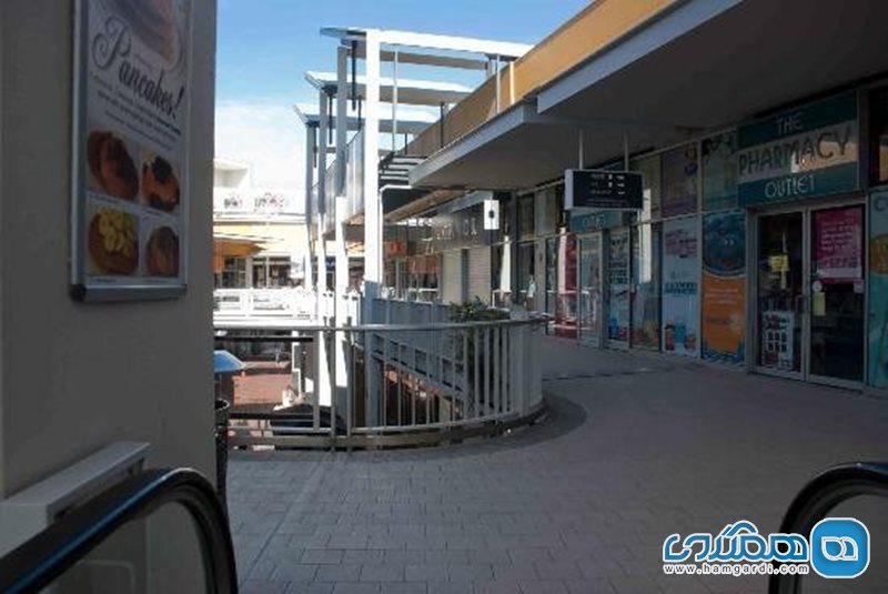 مرکز خرید Watertown Brand Outlet Centre