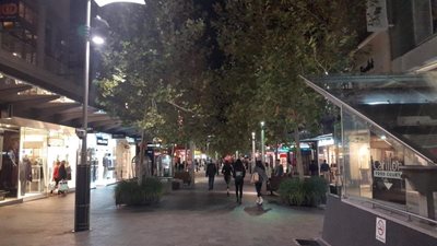 مرکز خرید خیابان های Hay Street Mall