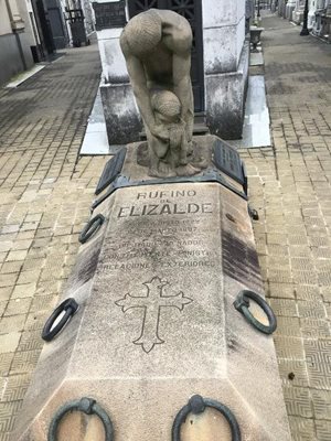 بوینس-آیرس-گورستان-رکولتا-Recoleta-Cemetery-201054