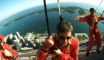 تورنتو-برج-سی-ان-CN-Tower-201081