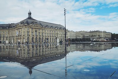 بوردو-آینه-ی-آب-بوردو-The-Water-Mirror-203179