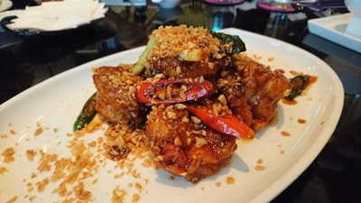 رستوران چینی ین Yen Chinese Restaurant