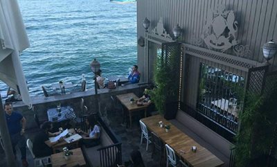 استانبول-د-هاوس-کافه-اورتاکوی-The-House-Cafe-Ortakoy-204166