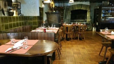 لوزان-رستوران-Le-Chalet-Suisse-207124