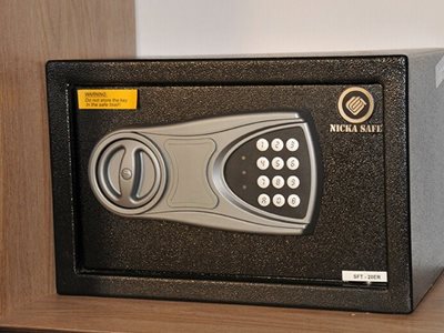 مشهد-هتل-لبخند-207965