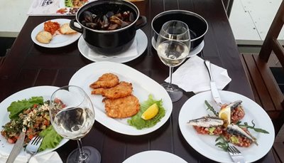 وارنا-رستوران-مستر-بابا-Restaurant-M-R-Baba-211956