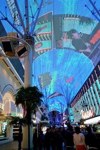 لاس-وگاس-خیابان-فریمونت-Fremont-Street-Experience-213481