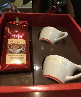 ونکوور-کافه-Caffe-Artigiano-215176
