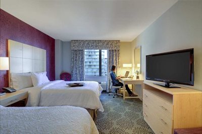 میامی-هتل-Hampton-Inn-Suites-by-Hilton-215838