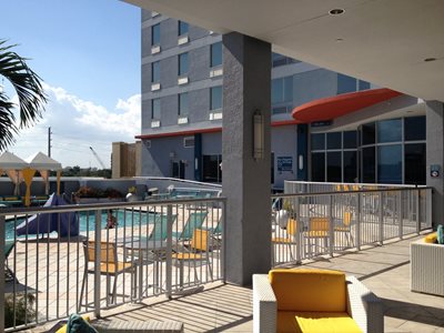 هتل Hampton Inn & Suites by Hilton