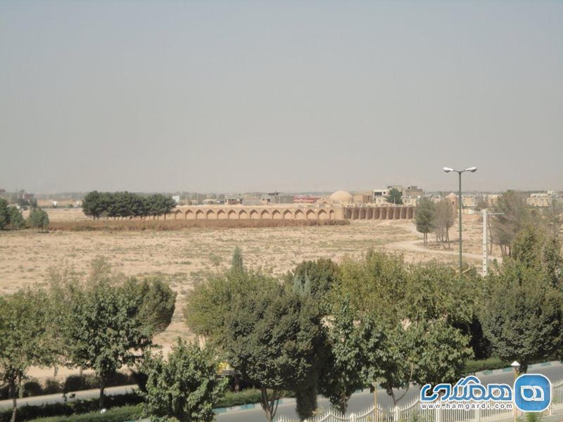 کاروانسرای عباسی گز
