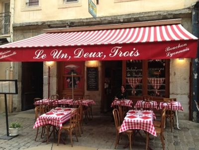 لیون-رستوران-فرانسوی-آن-دکس-Restaurant-Un-Deux-Trois-220377