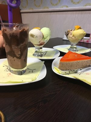 ماکو-کافه-شامپیون-224078