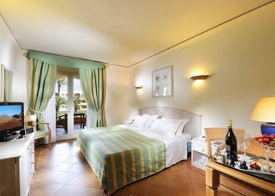 هتل پلمن Hotel Pullman Timi Ama Sardegna