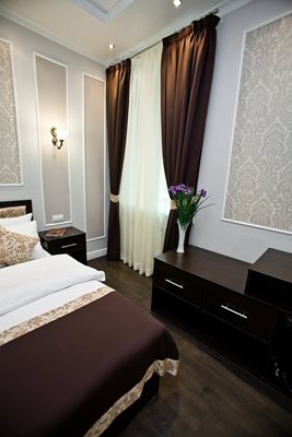 سن-پترزبورگ-هتل-لنینگارد-Leningrad-Hotel-225310