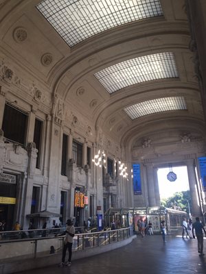 ایستگاه مرکزی میلان Central Station of Milan