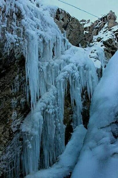 آبشار سنگین آباد