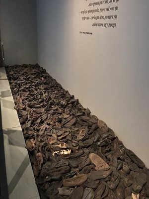 واشنگتن-موزه-یادبود-هولوکاست-آمریکا-United-States-Holocaust-Memorial-Museum-247539
