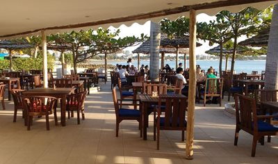 دارالسلام-رستوران-غروب-اسکله-The-Waterfront-Sunset-Restaurant-249423