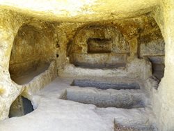 غار رومان Roman Caves