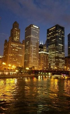 شیکاگو-خیابان-میشیگان-Michigan-Avenue-250328